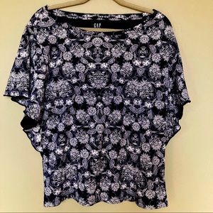 GAP Navy and White Butterfly Ruffle Floral Print T-Shirt EUC